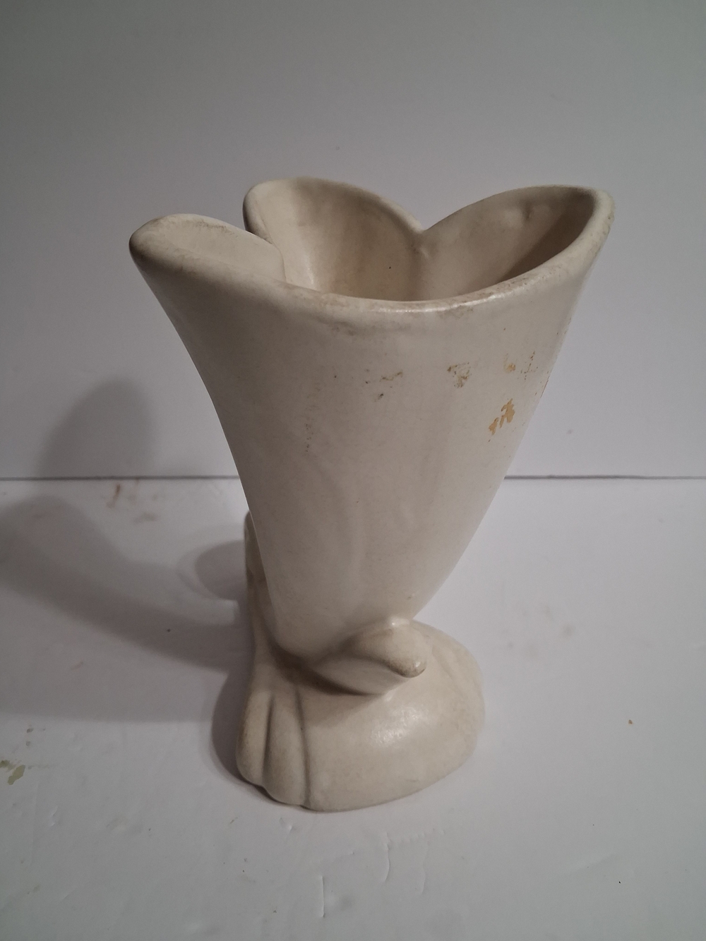 Handcrafted Cream Ceramic Tulip Vase - Home Art